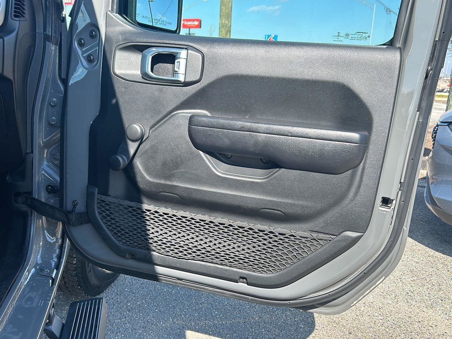 Used 2021 Jeep Wrangler Sport image 96