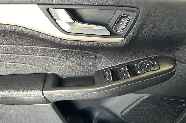 Certified 2021 Ford Escape SE image 11