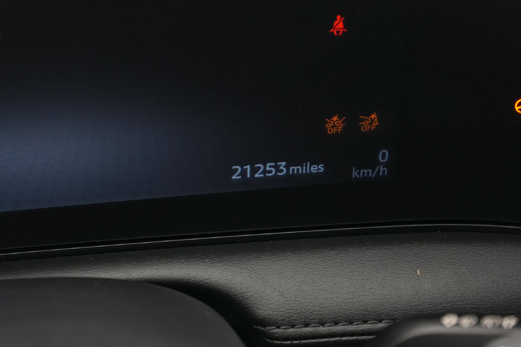 Used 2023 Nissan Ariya FWD image 18