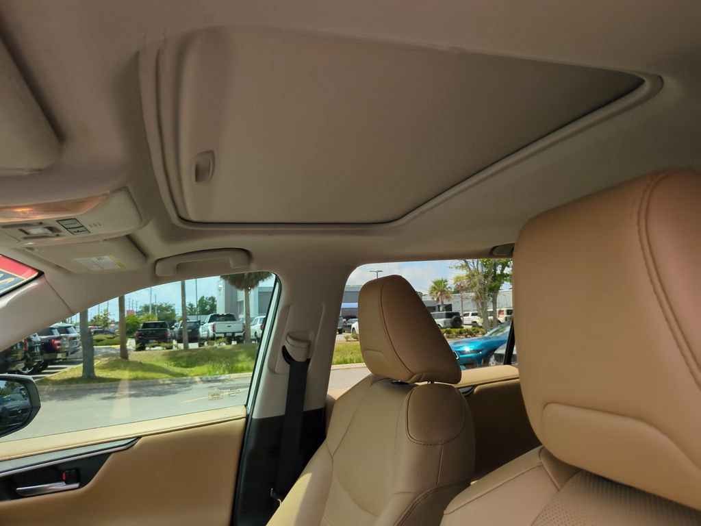 Used 2019 Toyota RAV4 Limited w/ Limited Grade Weather Package AWD/4WD image 22