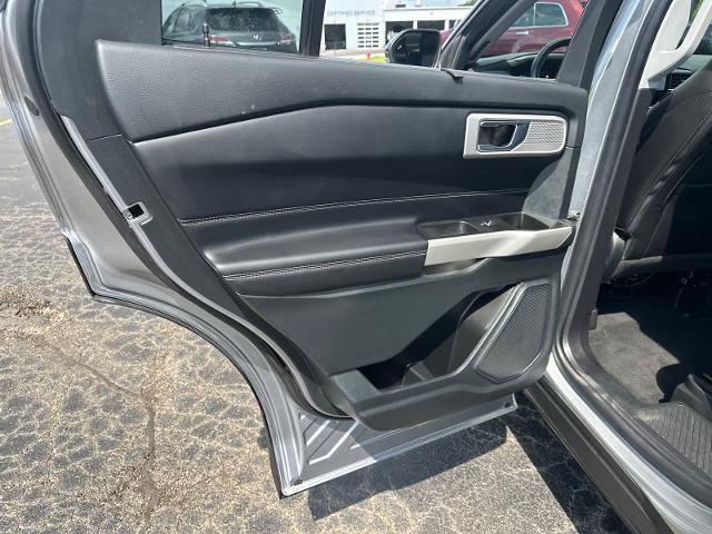 Certified 2022 Ford Explorer Limited w/ Equipment Group 301A AWD/4WD image 30