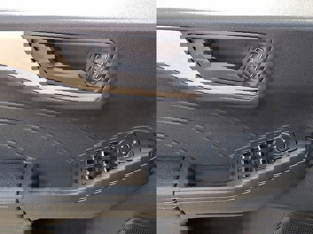 Certified 2022 Ford Escape SE AWD/4WD image 13