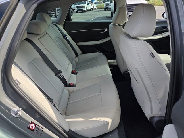 Used 2023 Hyundai Sonata SEL w/ Preferred Accessory Package FWD image 14