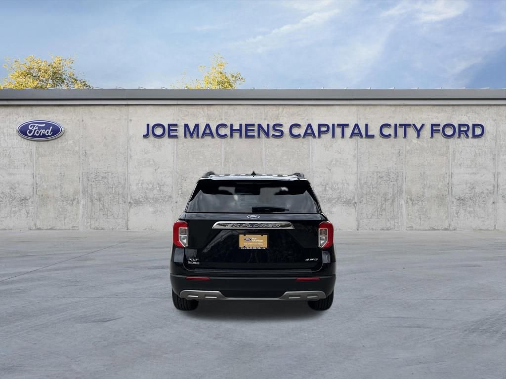 Certified 2023 Ford Explorer XLT w/ Equipment Group 202A AWD/4WD image 9