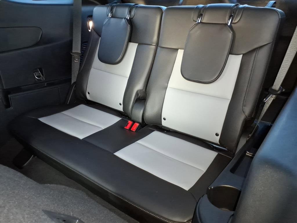 Certified 2022 Ford Explorer XLT w/ Equipment Group 202A image 11