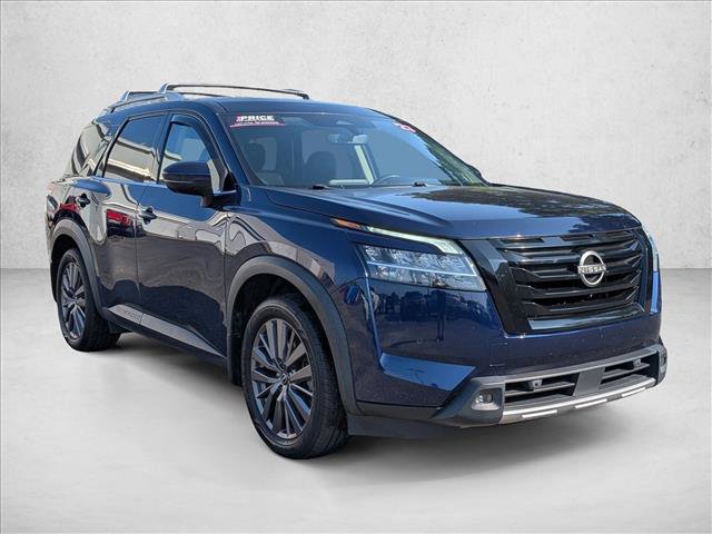 Used 2023 Nissan Pathfinder SL w/ SL Premium Package FWD video 3