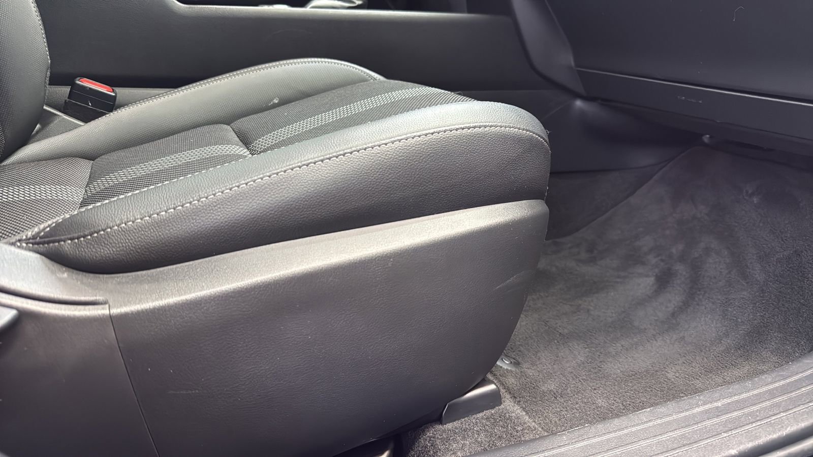 Used 2024 MAZDA CX-50 AWD 2.5 S w/ Cargo Package image 24
