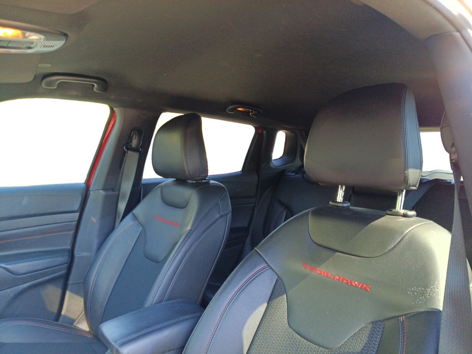 Used 2025 Jeep Compass Trailhawk AWD/4WD image 11