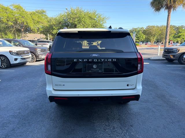 Certified 2025 Ford Expedition Active AWD/4WD image 6