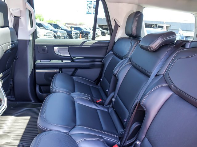 Certified 2025 Ford Expedition Platinum w/ Driver's Package AWD/4WD image 12