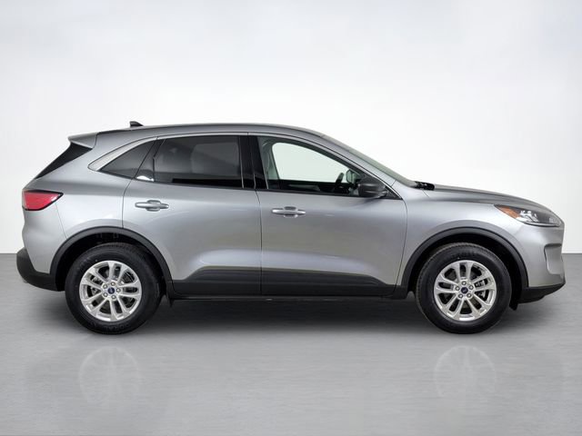 Certified 2022 Ford Escape SE w/ Convenience Package AWD/4WD image 2