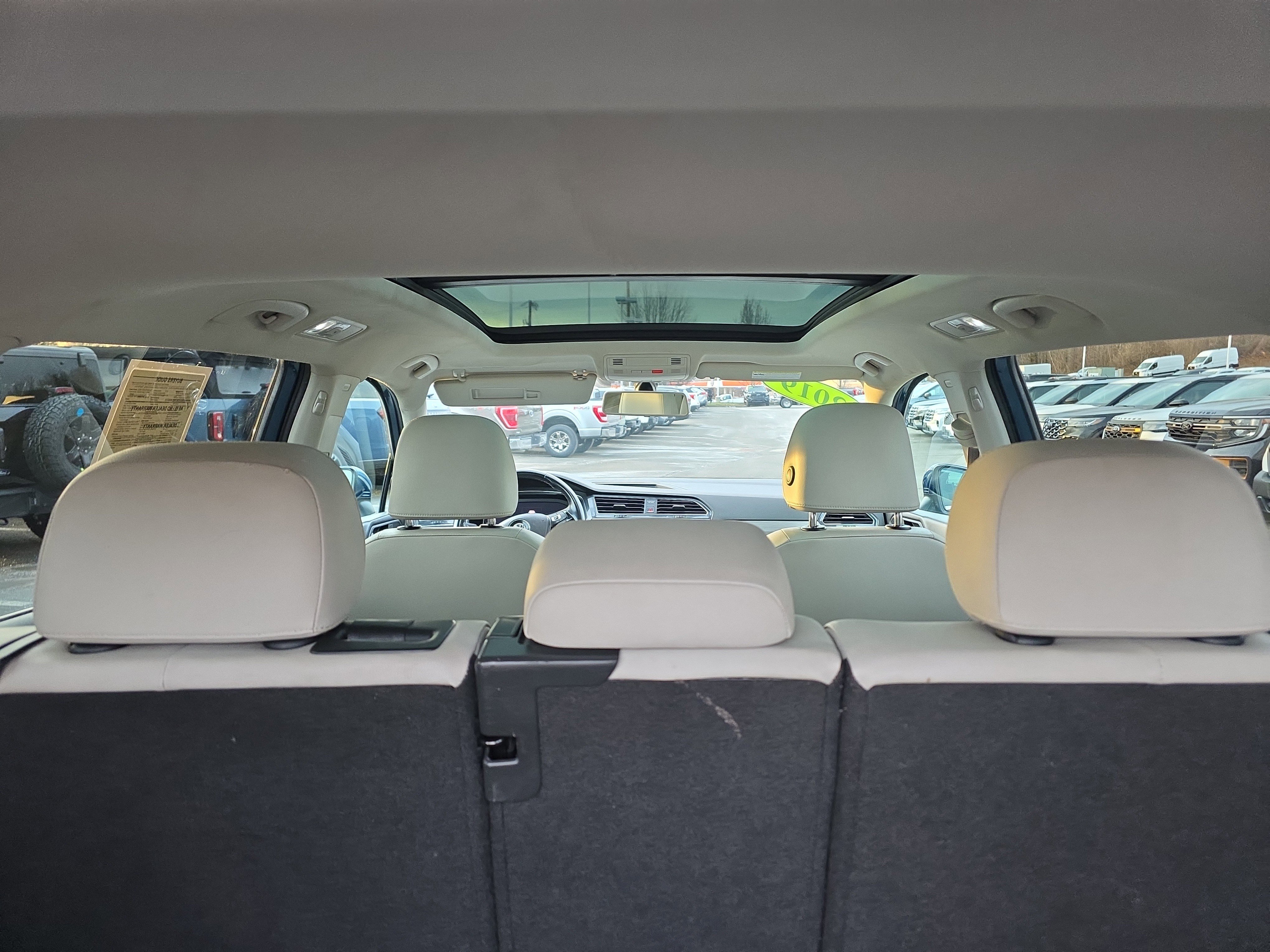 Used 2019 Volkswagen Tiguan SEL w/ 3rd Row Seat Package image 19