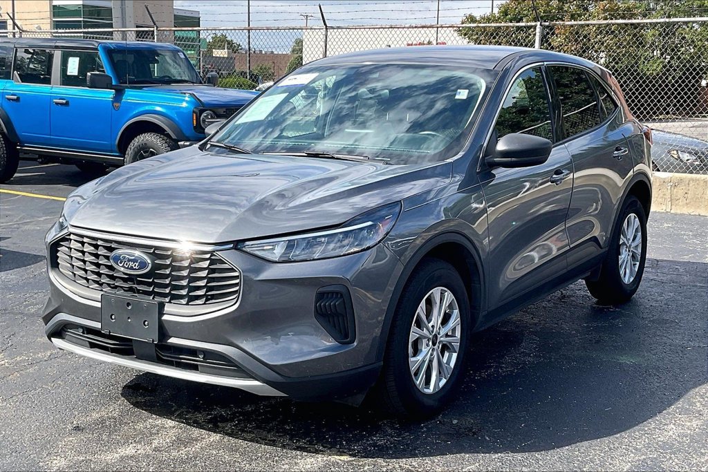 Certified 2023 Ford Escape Active AWD/4WD image 11
