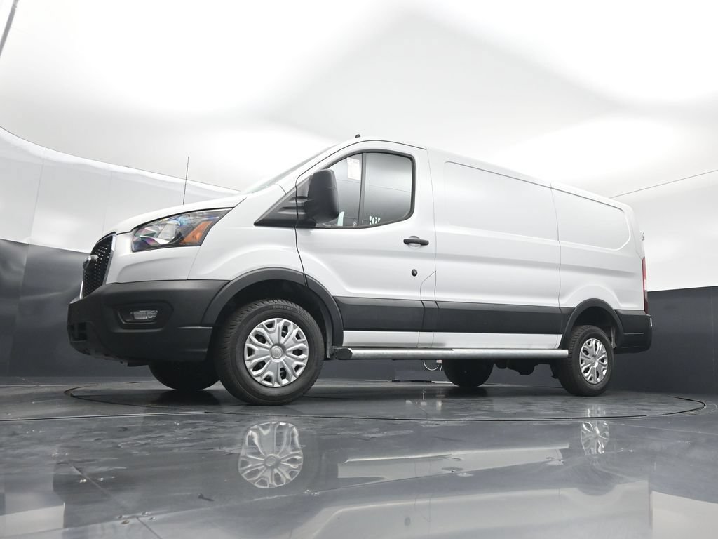 Certified 2025 Ford Transit 250 Low Roof w/ Exterior Upgrade Package RWD image 39