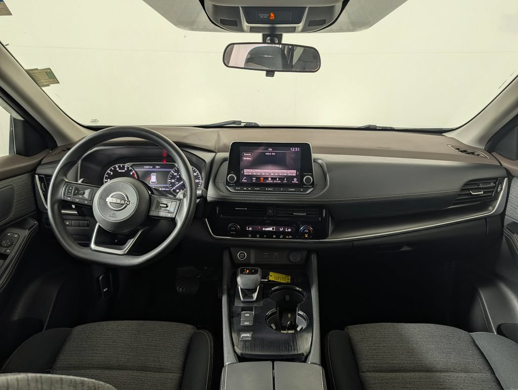 Used 2023 Nissan Rogue SV FWD image 14