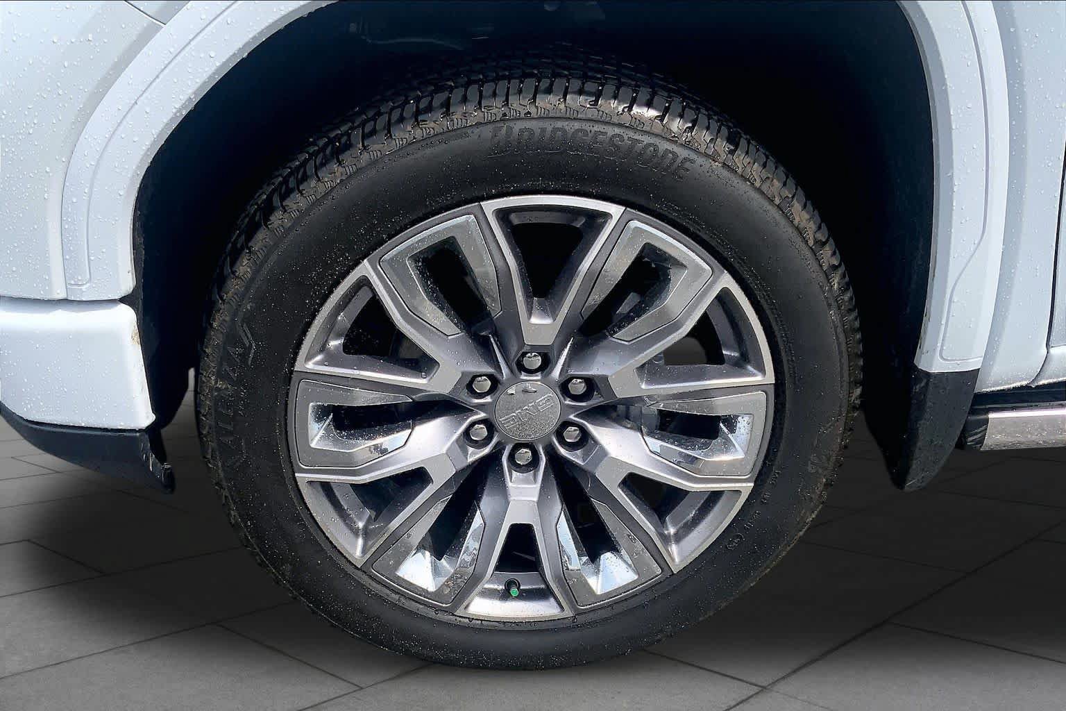 Used 2026 GMC Sierra 1500 Denali w/ Denali Reserve Package AWD/4WD image 11