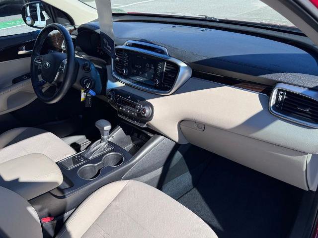 Used 2019 Kia Sorento LX w/ LX Convenience Package image 23