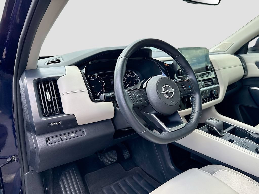 Used 2023 Nissan Pathfinder SL w/ SL Premium Package AWD/4WD image 10