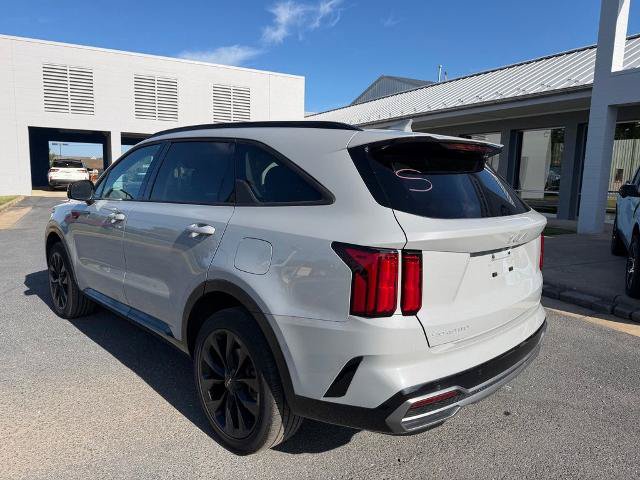 Used 2023 Kia Sorento SX AWD/4WD image 3