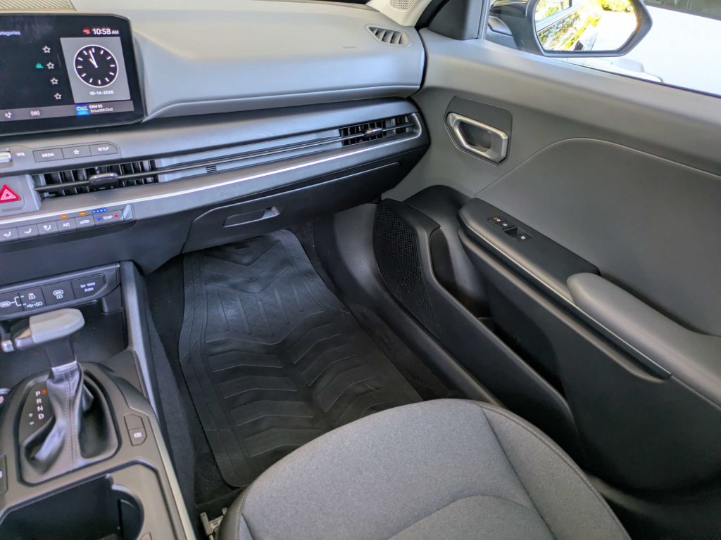 Used 2025 Kia K4 FWD image 17
