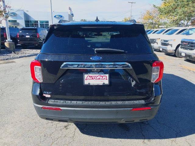 Certified 2023 Ford Explorer XLT RWD image 7