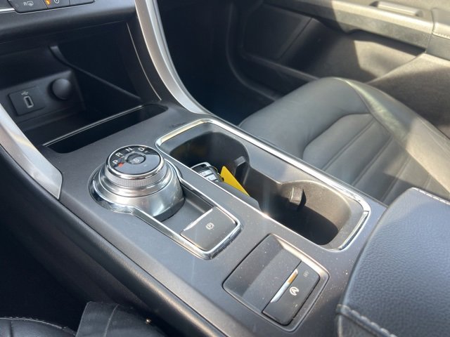 Certified 2018 Ford Fusion SE w/ Fusion SE Technology Package image 17