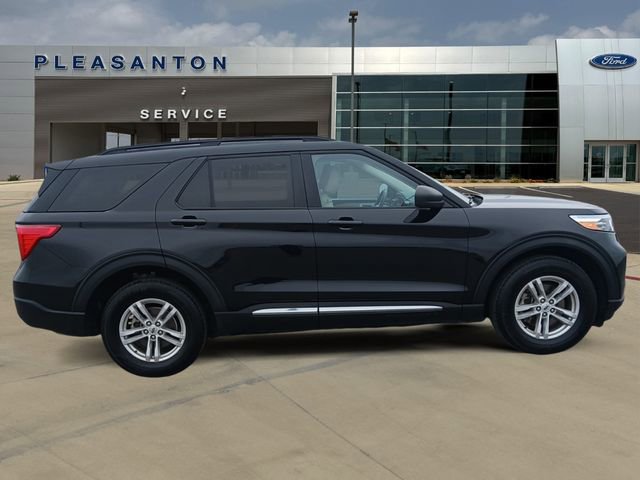 Certified 2024 Ford Explorer XLT w/ Equipment Group 202A AWD/4WD image 6