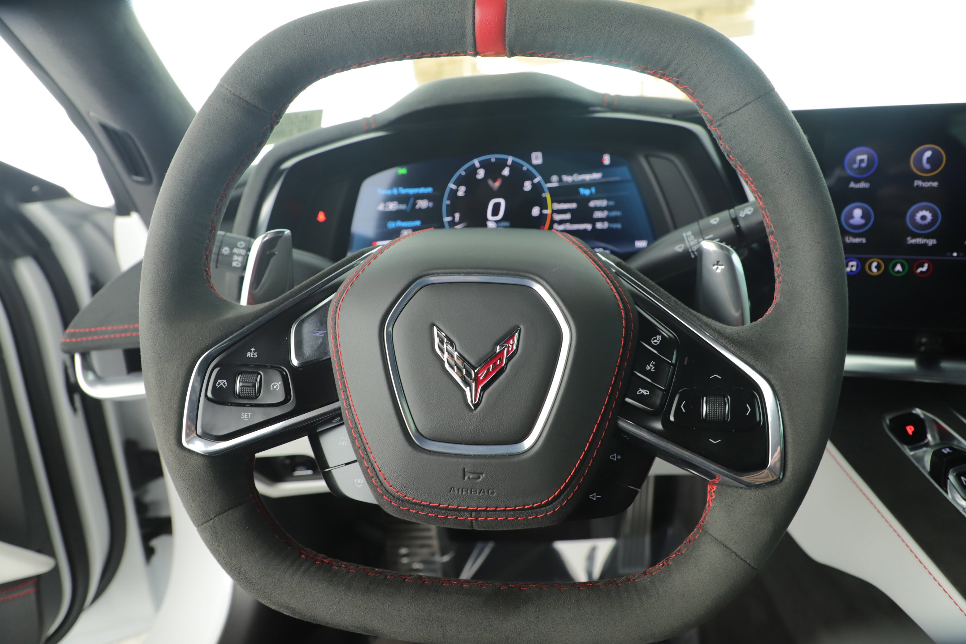 Used 2023 Chevrolet Corvette Stingray Premium Conv w/ Z51 Performance Package image 8