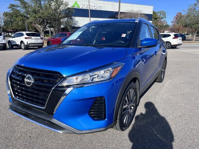 Used 2022 Nissan Kicks SV image 4