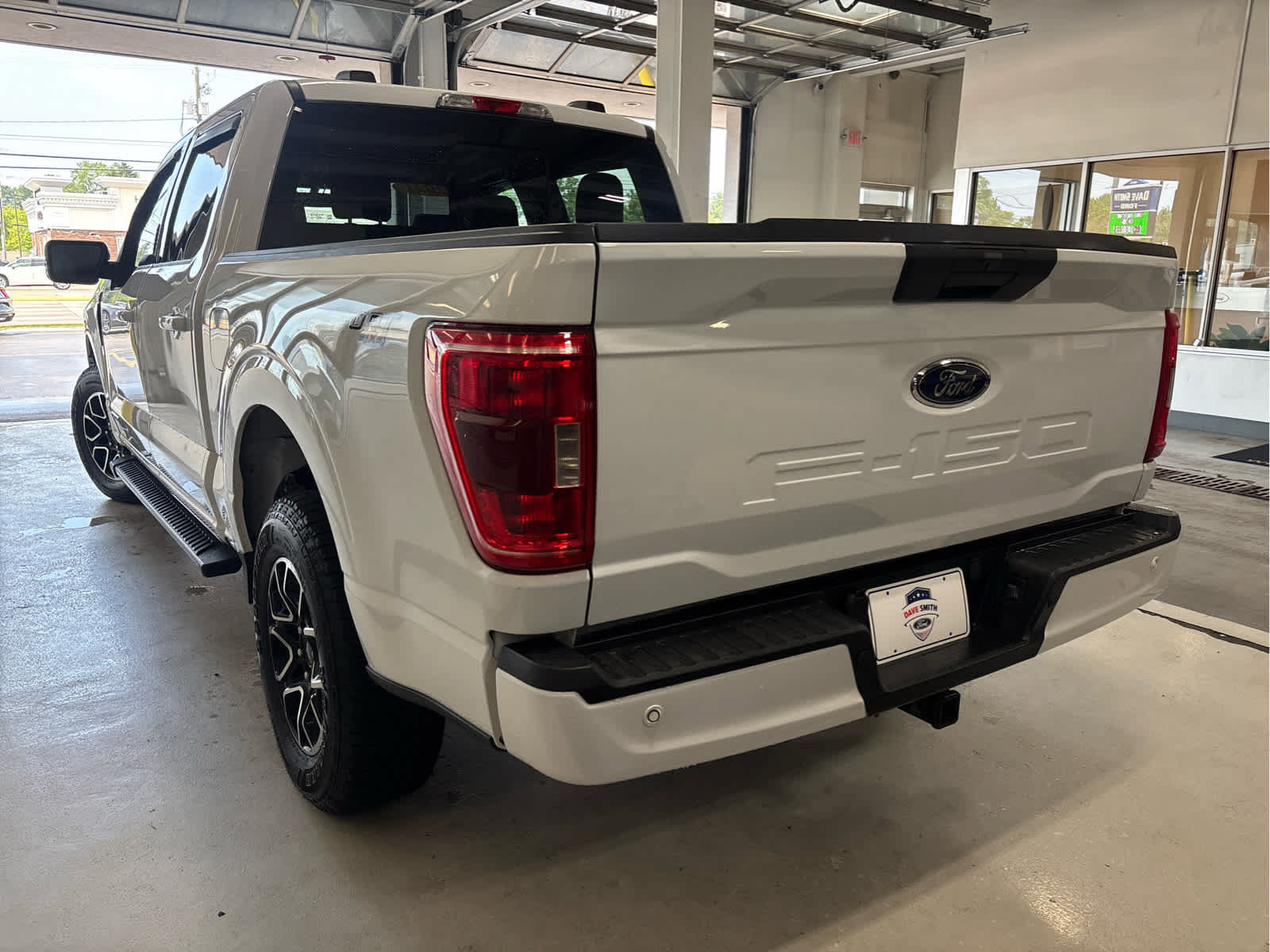 Certified 2021 Ford F150 XLT w/ Equipment Group 301A Mid AWD/4WD image 5
