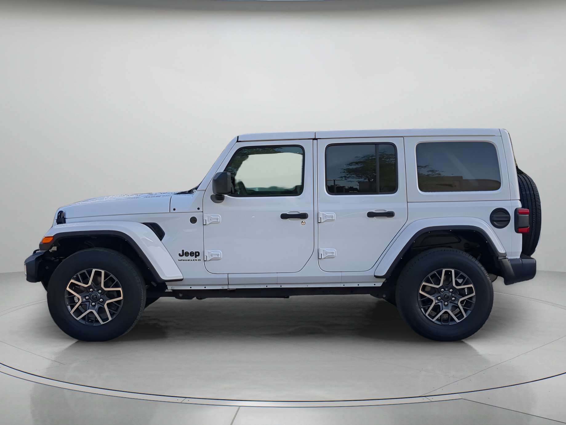 Used 2025 Jeep Wrangler Unlimited Sahara AWD/4WD image 43