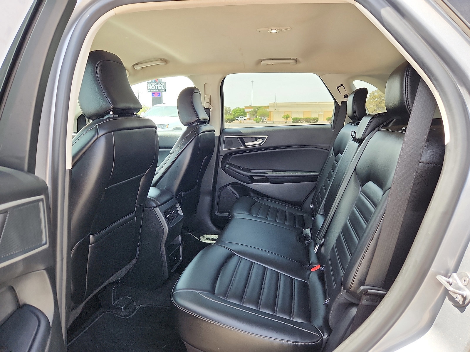 Certified 2024 Ford Edge SEL image 9