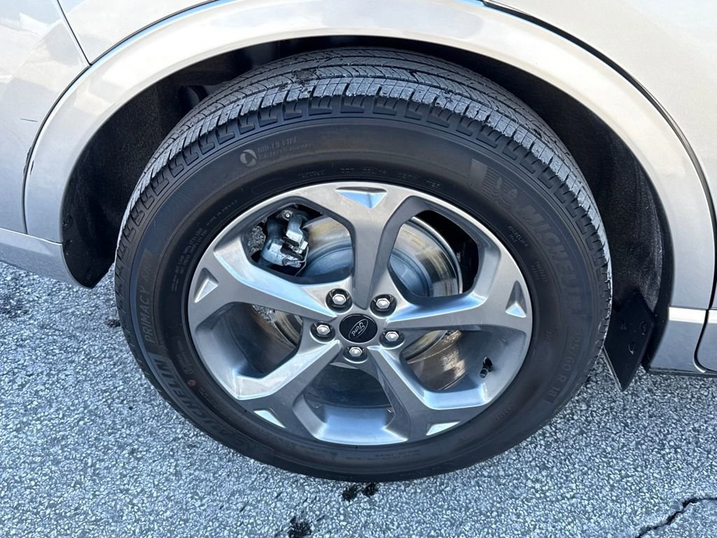 Certified 2023 Ford Escape ST-Line Select w/ Tech Pack #2 image 17