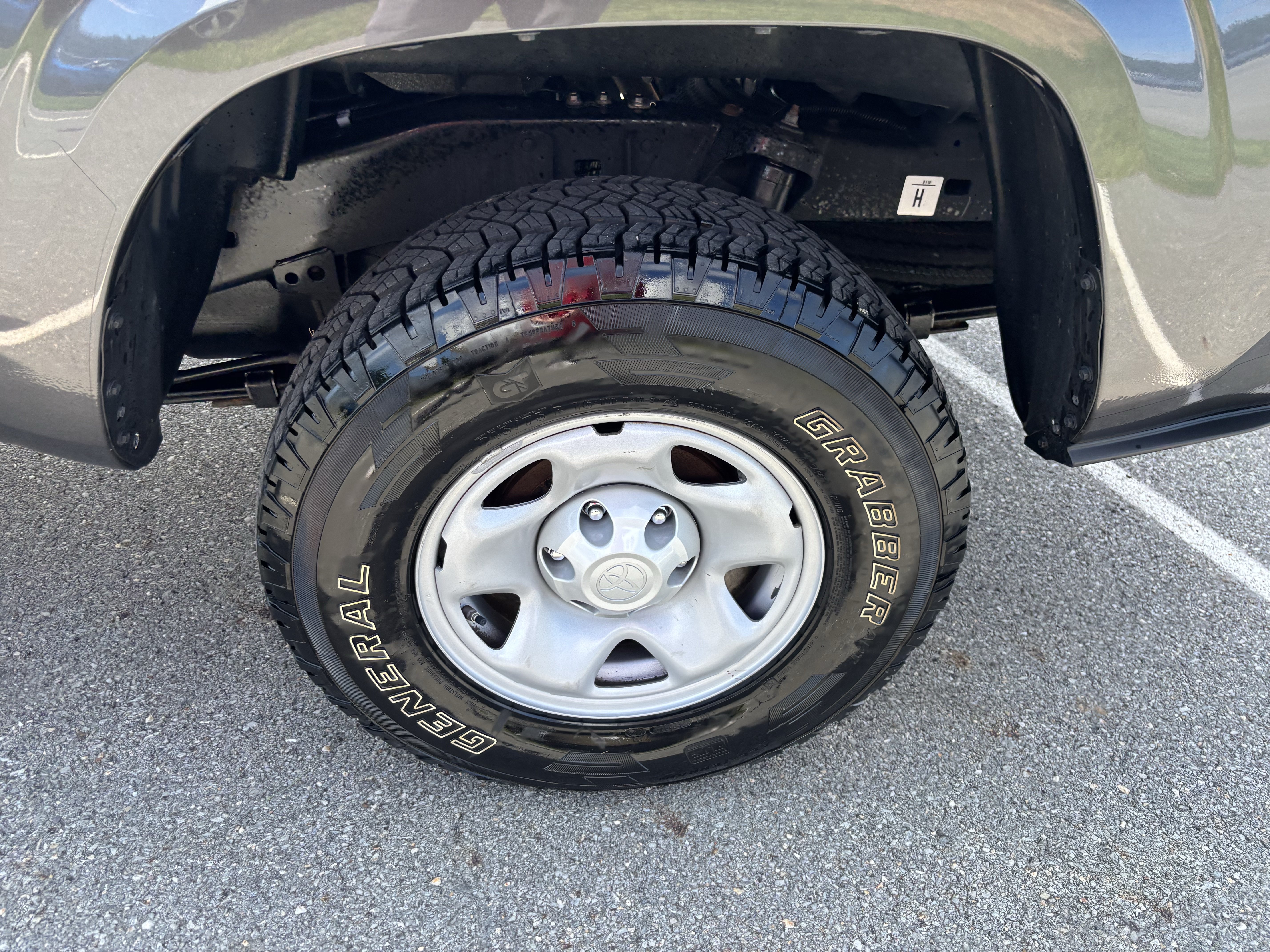 Used 2022 Toyota Tacoma SR AWD/4WD image 12