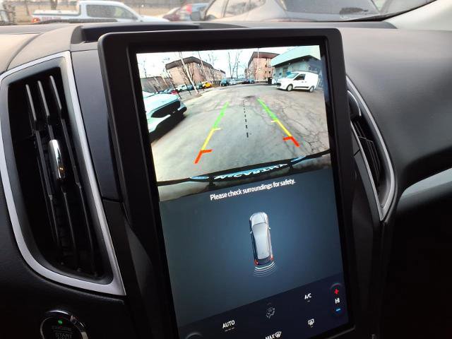 Certified 2021 Ford Edge SE image 15