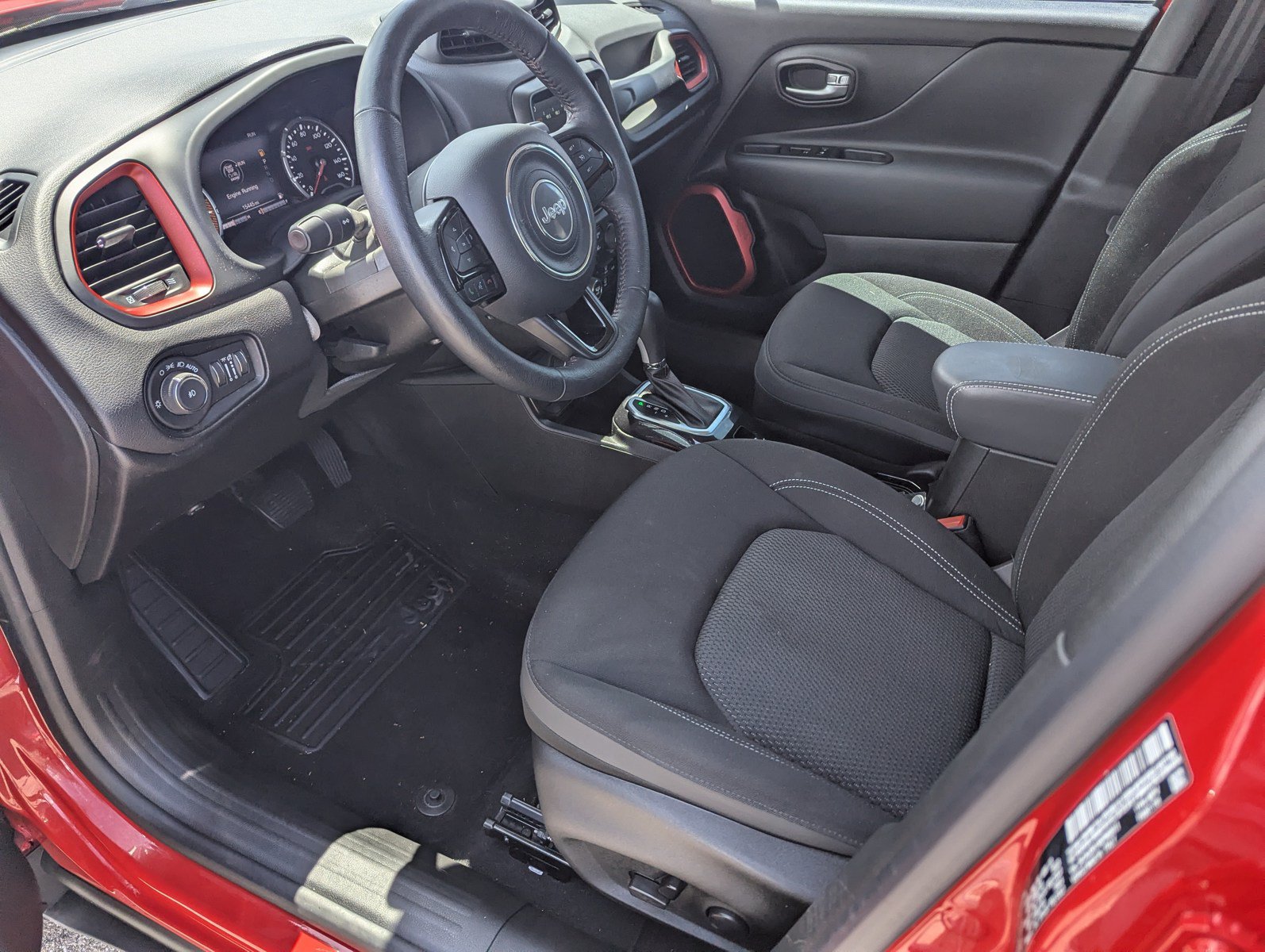 Used 2022 Jeep Renegade Latitude w/ Convenience Group AWD/4WD image 9