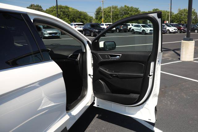 Certified 2024 Ford Edge SEL w/ Convenience Package AWD/4WD image 24