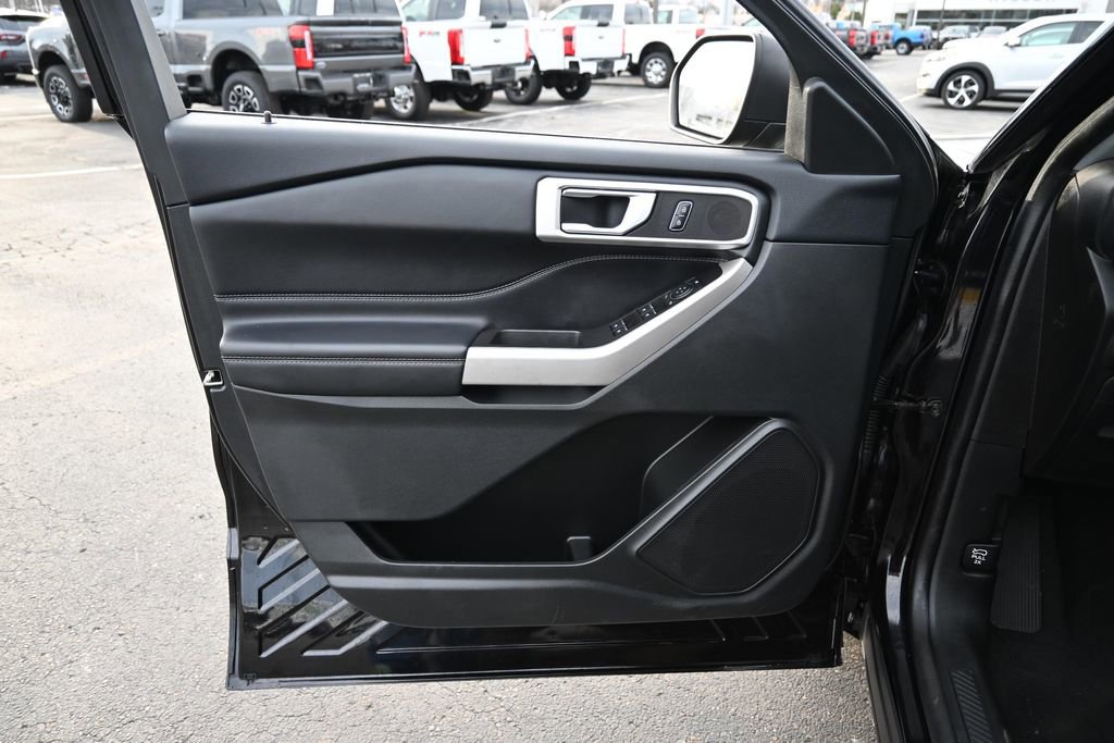 Certified 2023 Ford Explorer XLT w/ Equipment Group 202A image 20