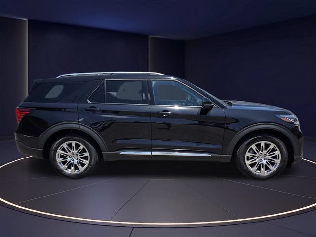 Certified 2026 Ford Explorer Platinum RWD image 2
