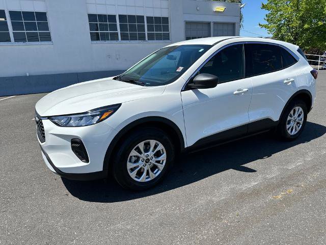 Certified 2023 Ford Escape Active AWD/4WD image 2
