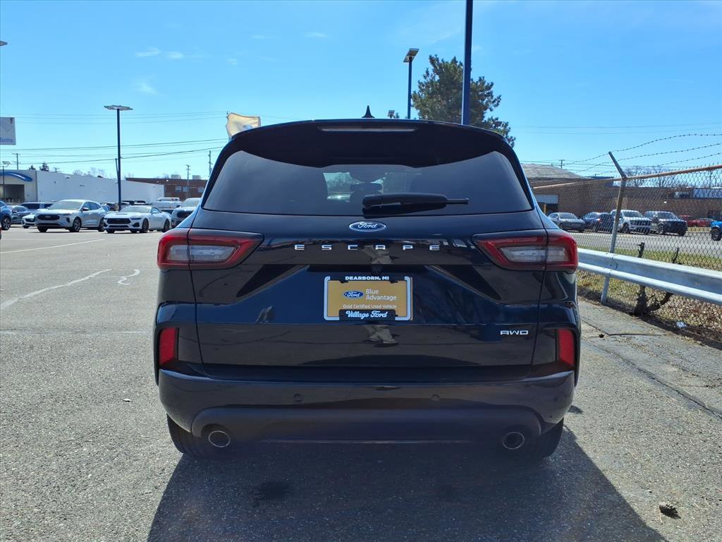 Certified 2024 Ford Escape ST-Line w/ Tech Pack #1 image 7