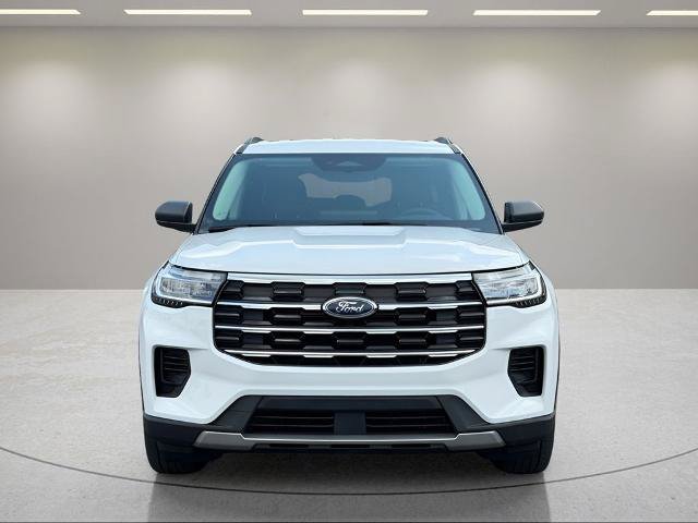 Certified 2025 Ford Explorer Active AWD/4WD image 2