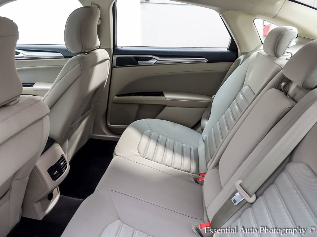 Certified 2018 Ford Fusion SE w/ Fusion SE Technology Package FWD image 12