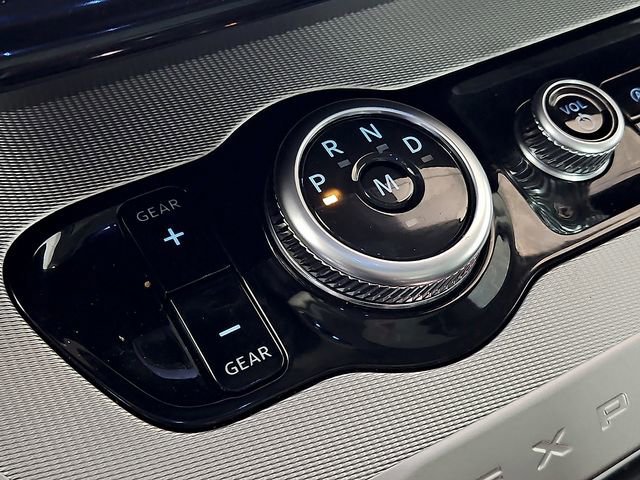 Certified 2025 Ford Expedition Active image 18