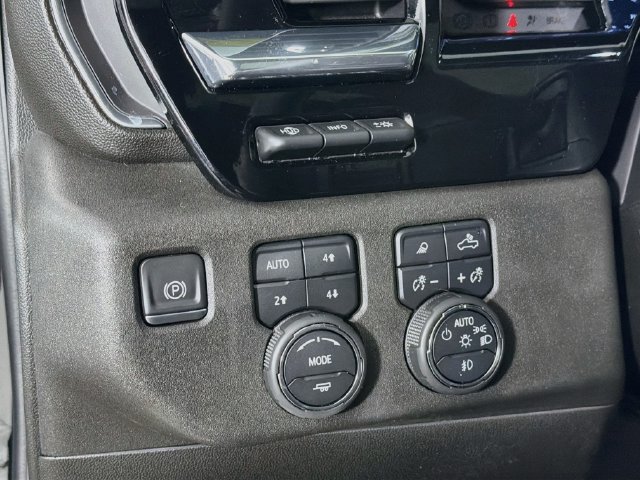 Used 2024 Chevrolet Silverado 2500 High Country w/ High Country Premium Package AWD/4WD image 12
