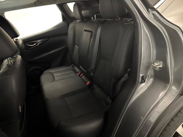 Used 2018 Nissan Rogue Sport SL w/ SL Premium Package image 31