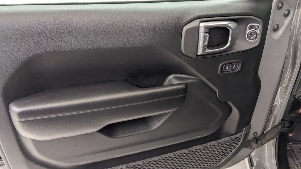 Used 2021 Jeep Wrangler Unlimited Sport image 27