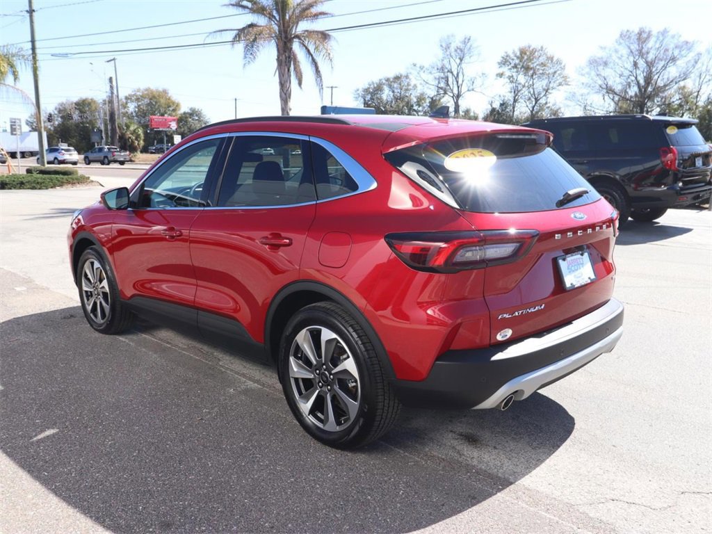 Certified 2025 Ford Escape Platinum w/ Premium Technology Package image 3
