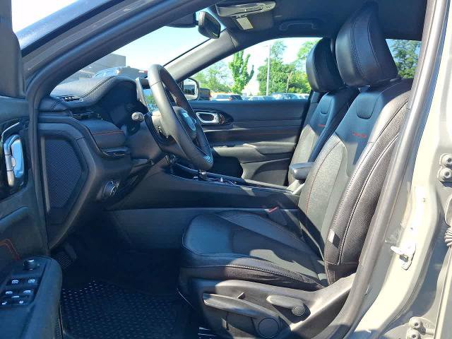 Used 2024 Jeep Compass Trailhawk AWD/4WD image 17