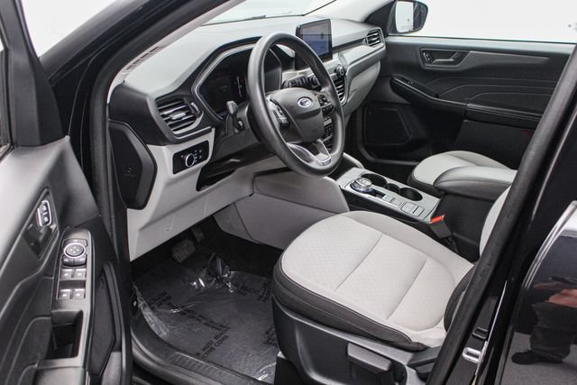 Certified 2025 Ford Escape Active AWD/4WD image 12